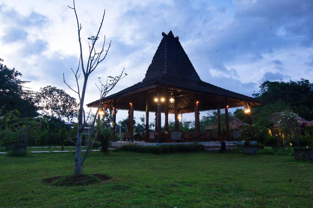 マゲランBalkondes Majaksingi Borobudurアパートメント エクステリア 写真